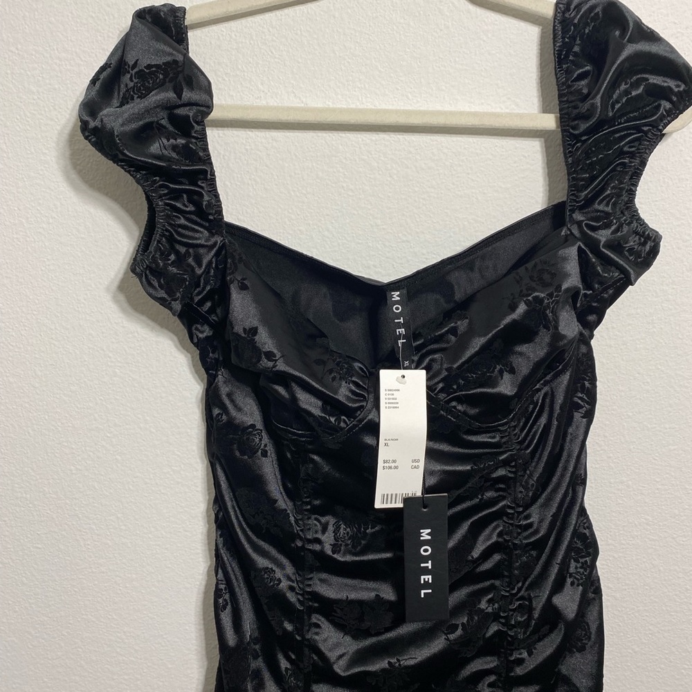 MOTEL SINORA VELVET DRESS - Picture 5 of 12